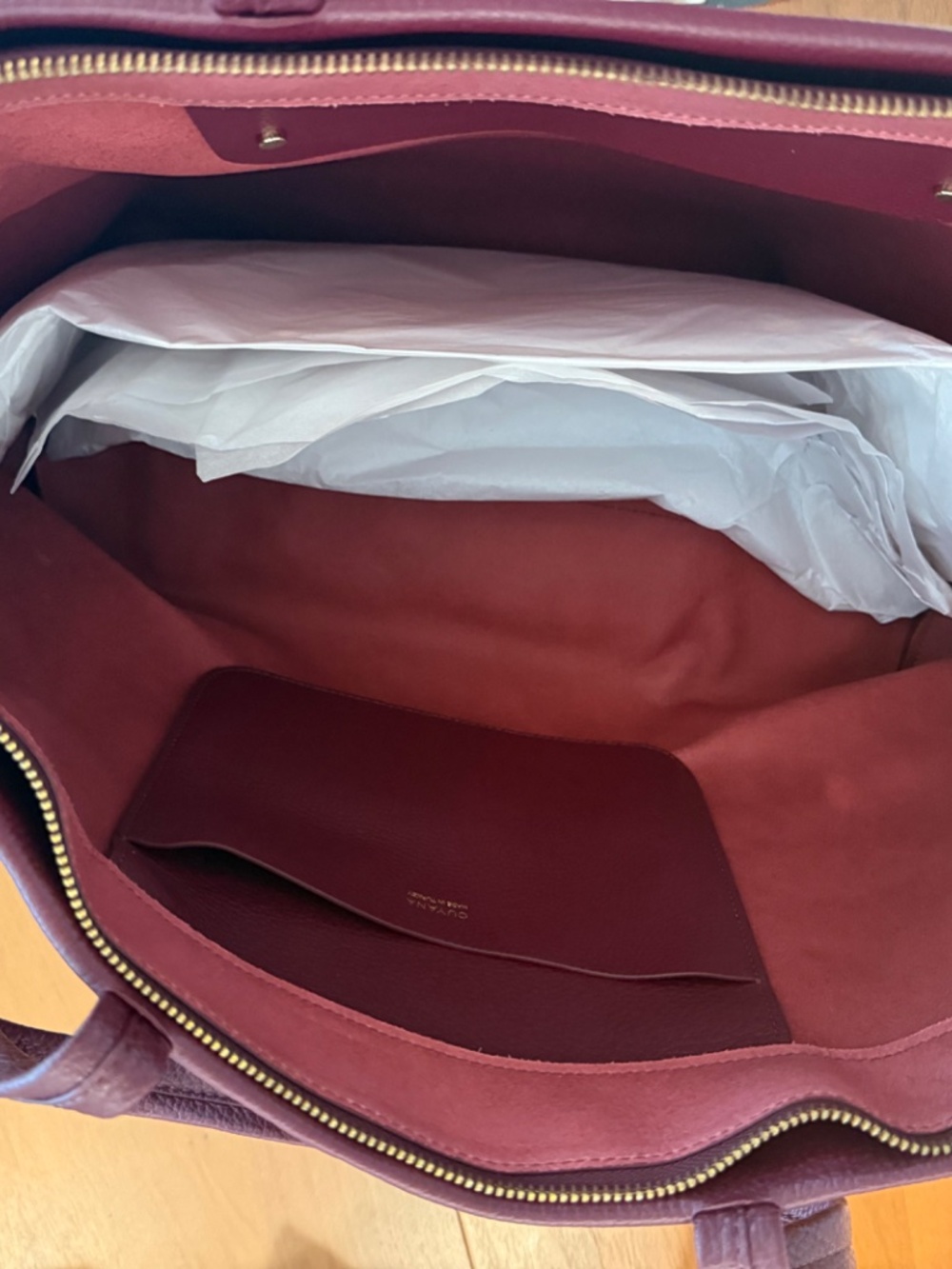 Cuyana Classic Easy Zipper Tote - Picture 4 of 6